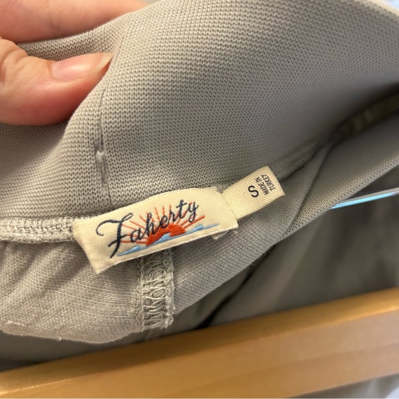 Faherty Arlie Day Shorts 4” Stone Grey - Picture 4 of 5